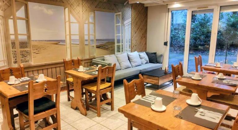 Rental apartment with barbecue, terrace & garden — photo 4
