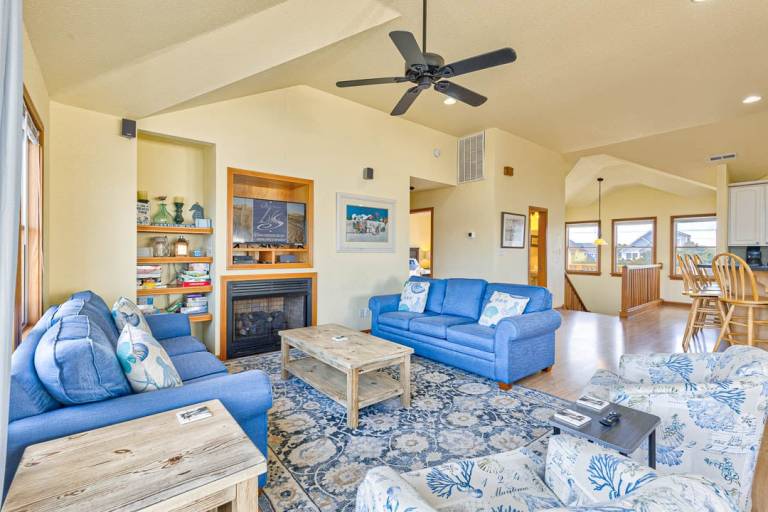 Beacon's Watch 1800 ft from the Beach Dog Friendly, Private Pool, Hot Tub Corolla — photo 4