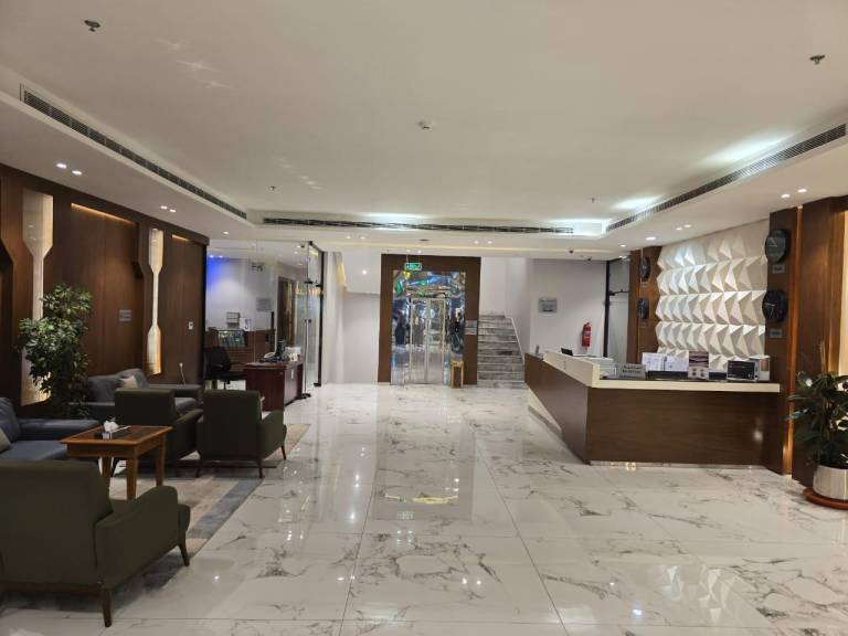99 m&sup2; Apartment mit Hotelservice