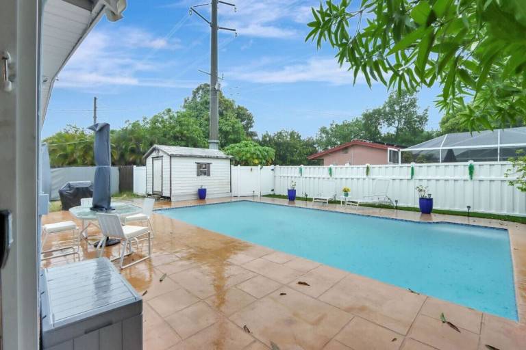 House  Pembroke Pines