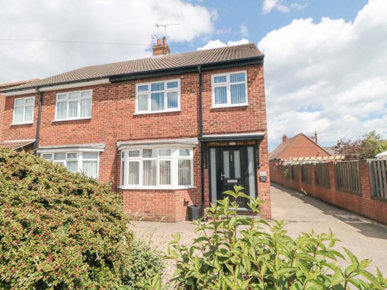Cottage with garden | Beach view in Bridlington