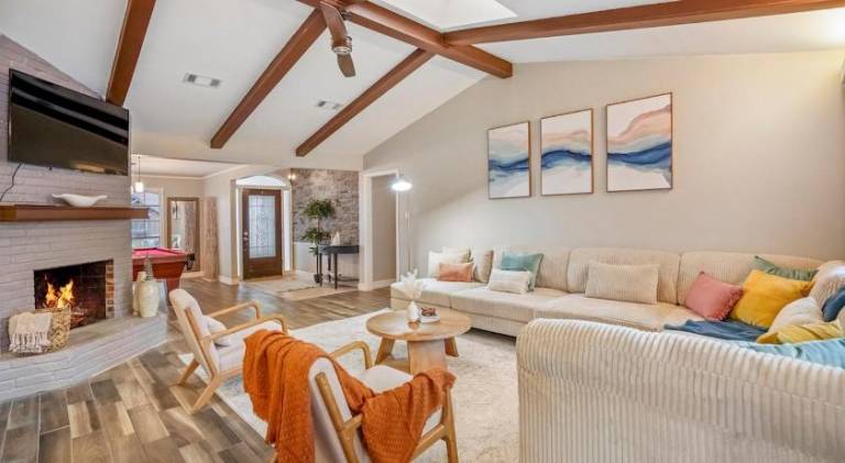 House with pool in Stafford, TX