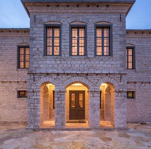 Monopatia Resort — photo 5