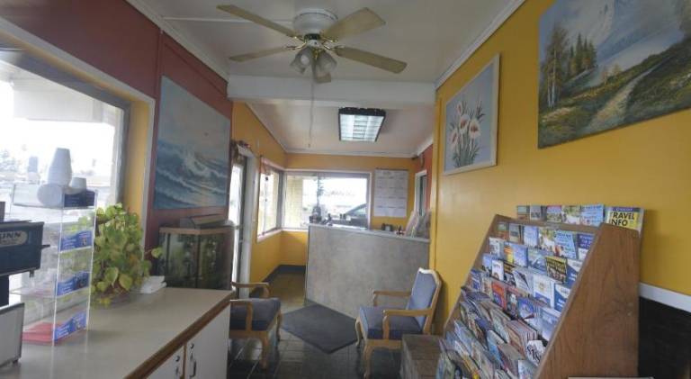 Gateway Inn Express Red Bluff — photo 2