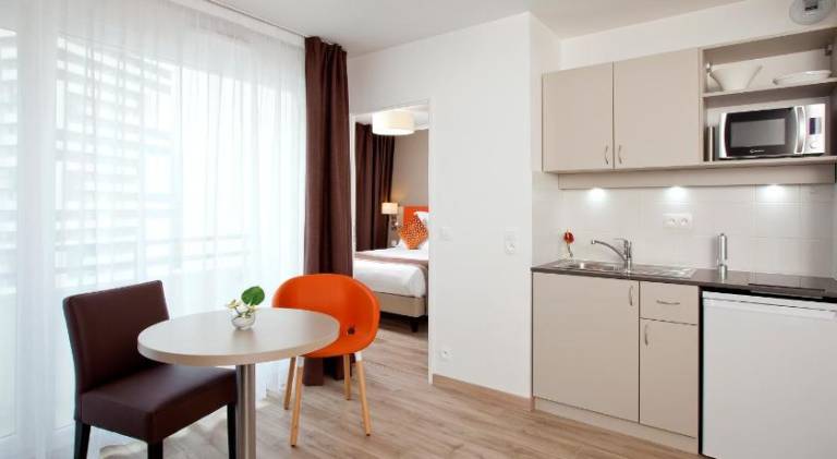 Serviced apartment for 127 persons — photo 2