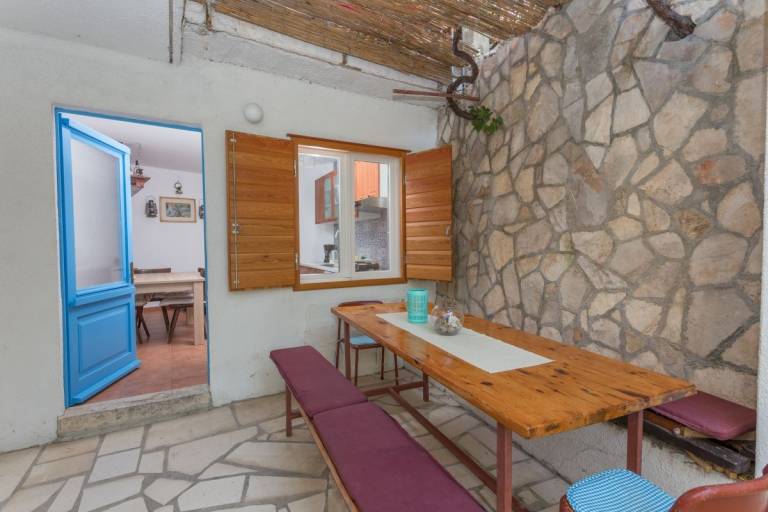Two bedroom apartment near beach Cove Zaraće, Hvar (A-20924-a) — photo 2