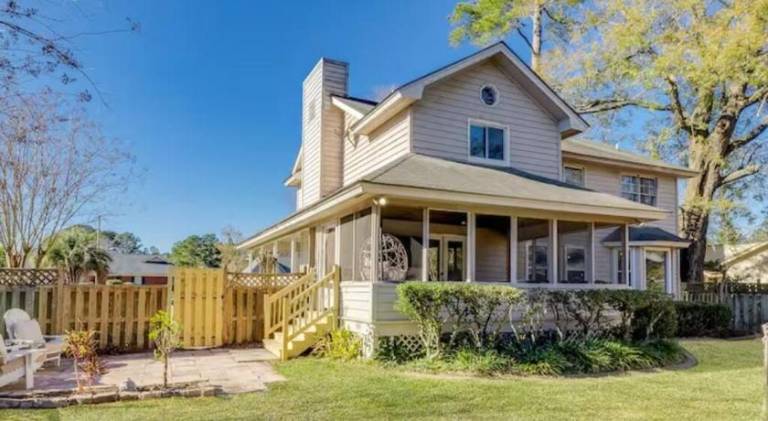 Vacation home | Pet-friendly in Pooler, GA