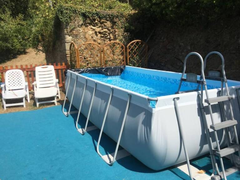 Vacation home with fast internet, pool & yard | Garden view | Perfect for remote work in Pistoia