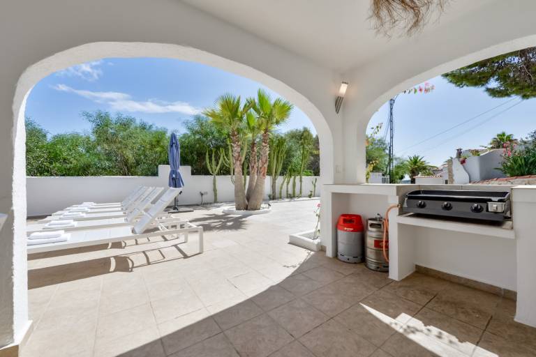 Fully equipped big villa with barbeque, yard & terrace | Pets are welcome — photo 4