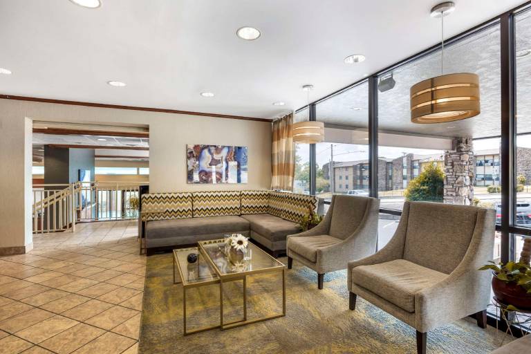 Best Western Plus Landing View Inn & Suites — photo 4
