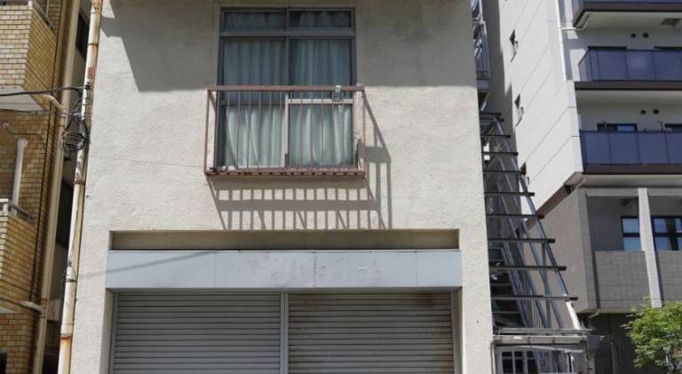 Apartment with patio — photo 4