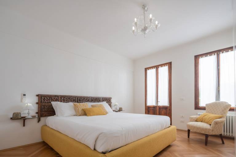 Fully equipped charming holiday apartment with terrace | Next to Grand Canal | Dogs allowed — photo 4