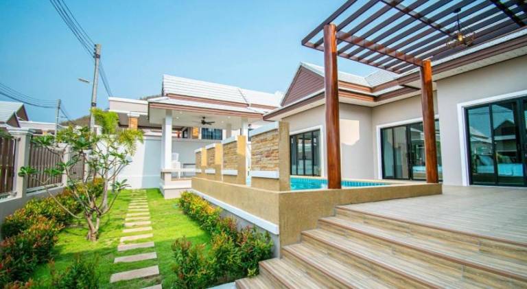 Wonderful villa with garden, patio & jacuzzi | Perfect for remote work | Dogs allowed — photo 5