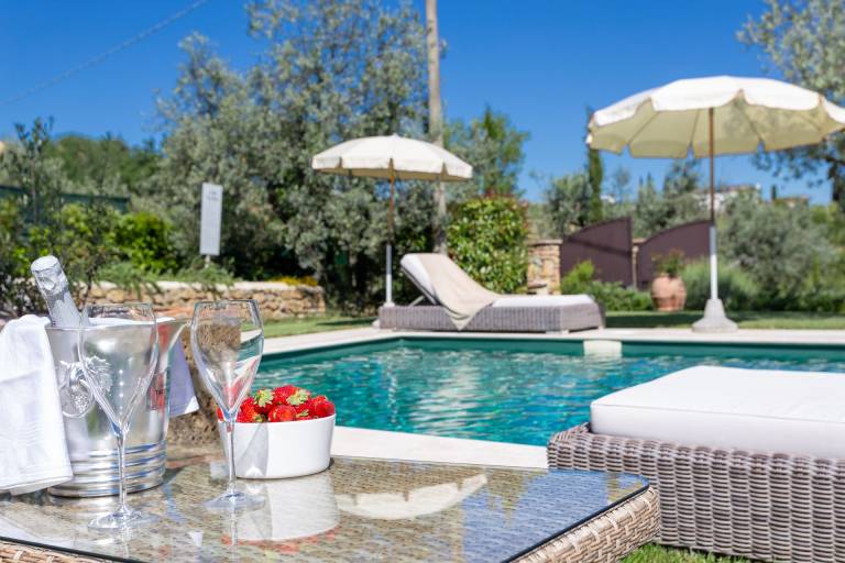 Villa with terrace, private pool & barbeque — photo 4