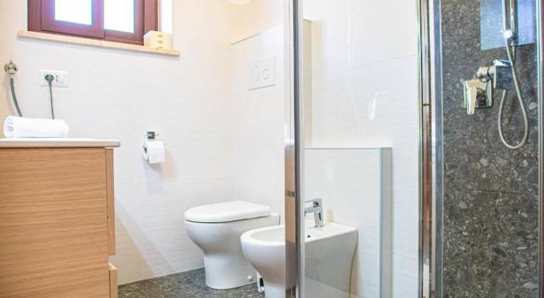 Holiday apartment with 2 rooms for 5 persons — photo 2
