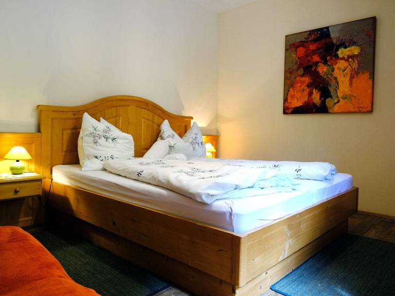 Rental apartment with garden, sauna & pool — photo 5