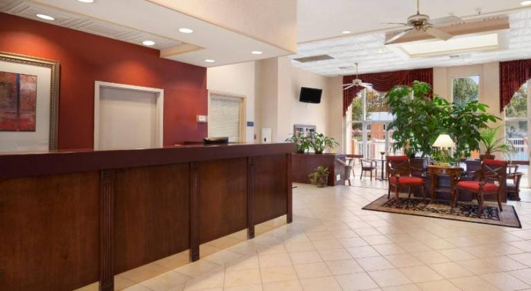 Baymont by Wyndham Warrenton — photo 4