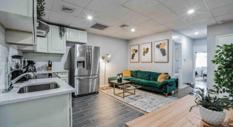 BRAND NEW Modern 2BR - Heart of Center City — photo 3