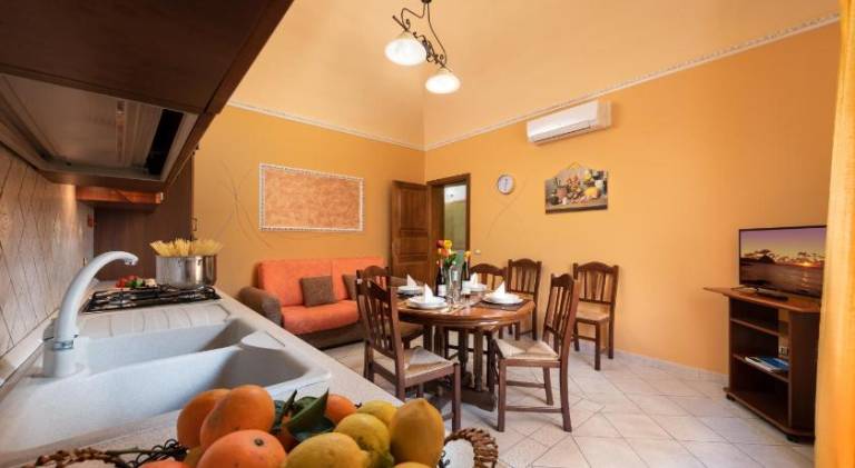 Rental apartment with 2 rooms for 6 persons — photo 4