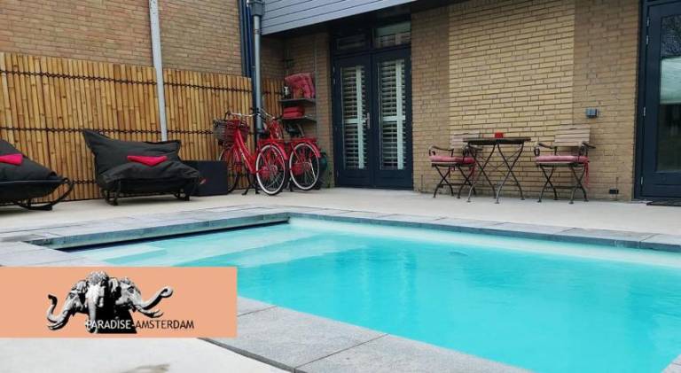 Paradise Amsterdam bungalow of 80 m2 with private pool - inclusive, breakfast, parking, use of bikes in Zandvoort