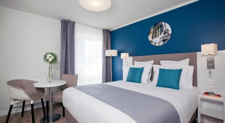 Serviced apartment with yard & patio | Dogs allowed in Bagnolet
