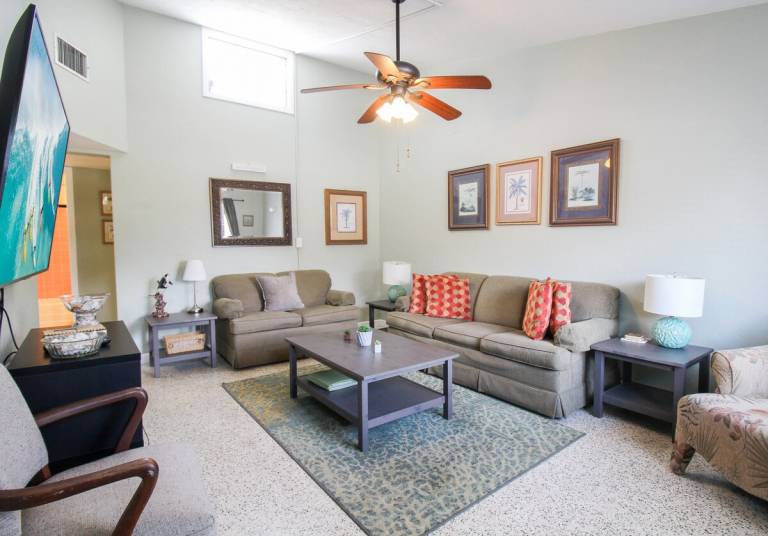 2 BR Home with private beach access to Golden Beach - Luna Sea — photo 5