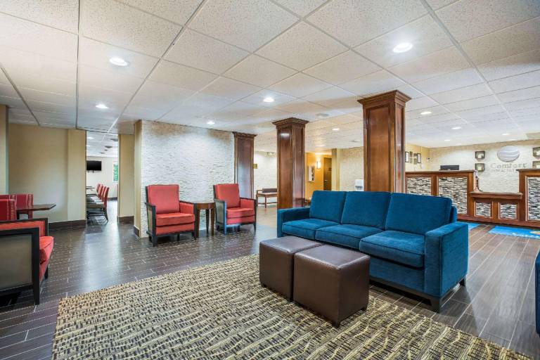 Comfort Inn & Suites Fairborn near Wright Patterson AFB — photo 2