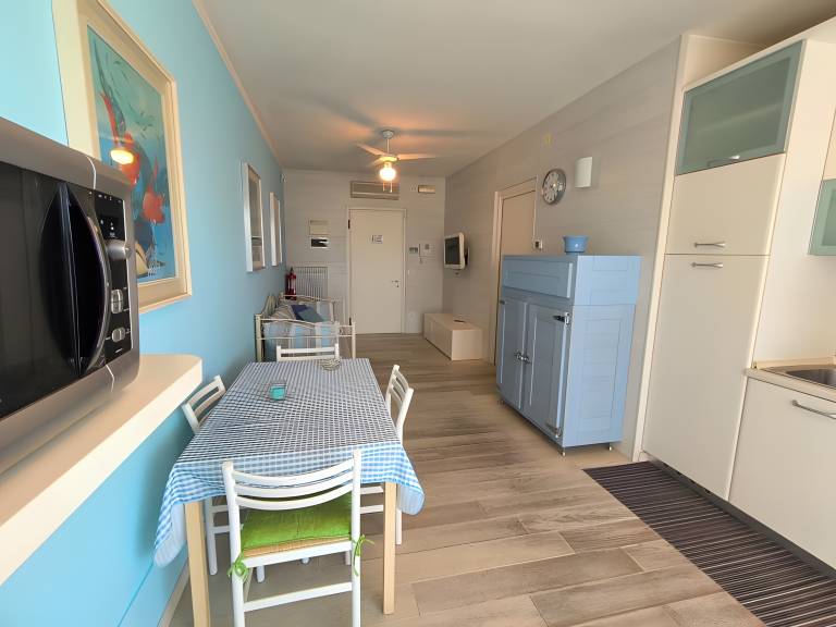 Rental apartment with patio & pool | Next to the beach | Pet-friendly — photo 2