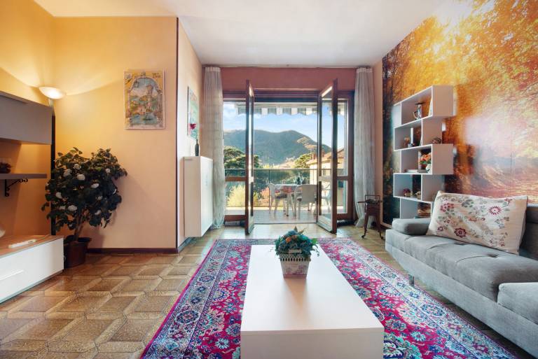 Big vacation home with patio & fast internet | Close to Como Cathedral | Mountain view | Suitable for remote work | Pets are welcome — photo 4