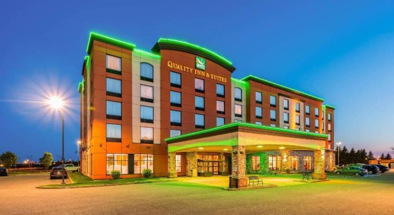 Quality Inn & Suites — photo 2