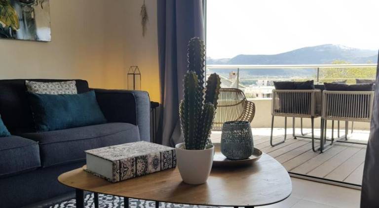 Fully equipped charming vacation home with pool & terrace | Dogs allowed — photo 2