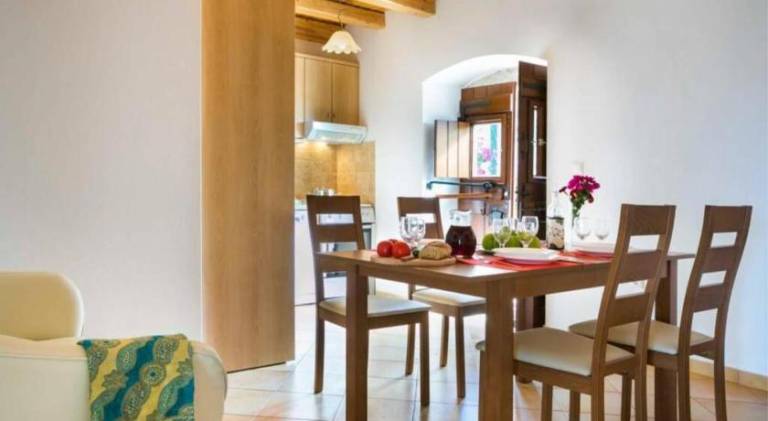 Villa with garden, BBQ & private pool — photo 4