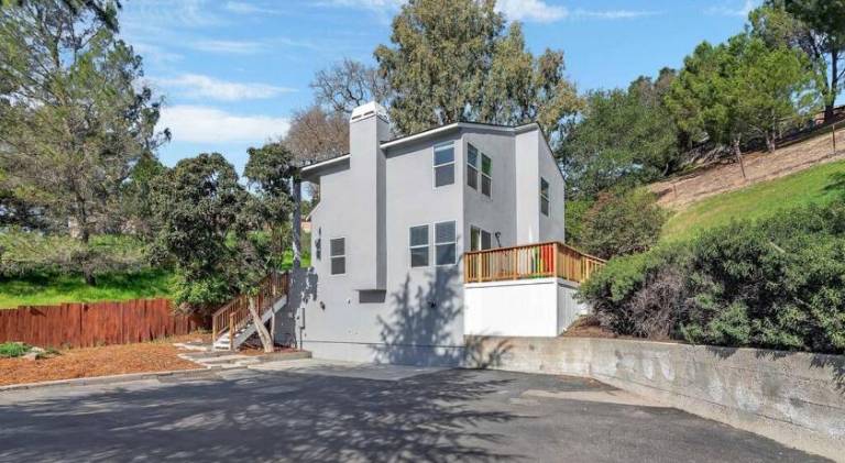 Ample house | Pet-friendly in Atascadero, CA