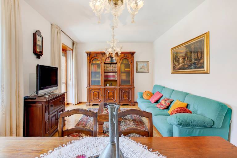 Holiday Apartment "Aosta Family Home" with Mountain View and Balcony — photo 5