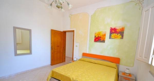 Holiday apartment with garden — photo 3