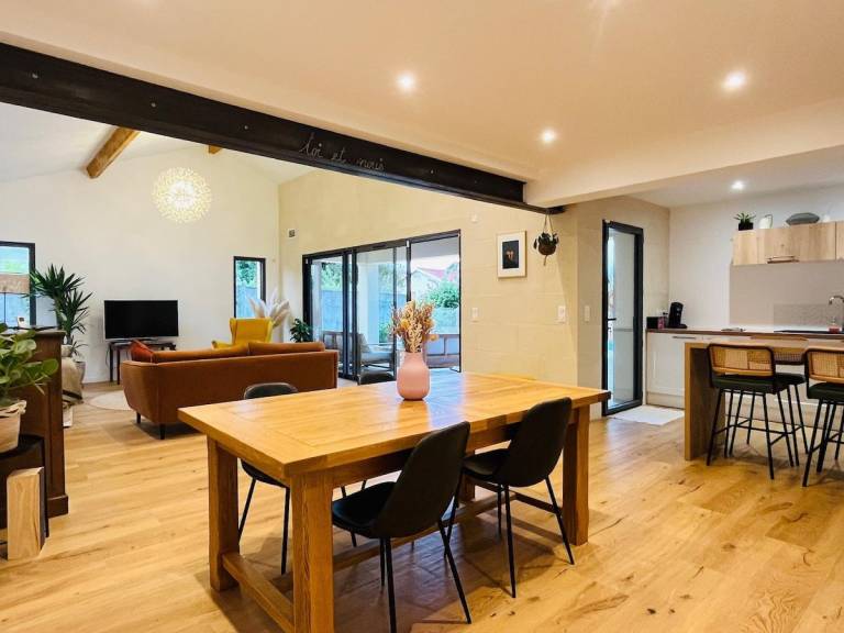Fully equipped vacation home with pool & barbecue | Perfect for remote work | Pet-friendly — photo 3