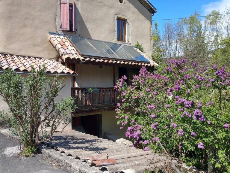 Gite with patio & garden — photo 2