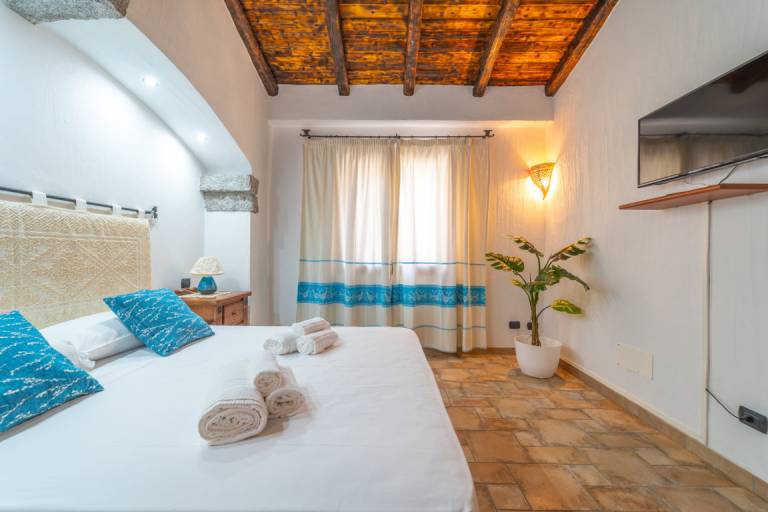 Family-oriented holiday apartment with garden, patio & BBQ | Sea view | Pets are welcome in Olbia