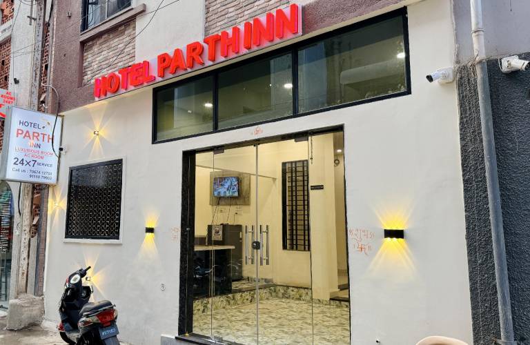 Hotel Parth Inn