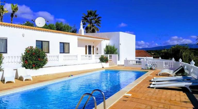 Ample villa with pool | Pets allowed in Portimão