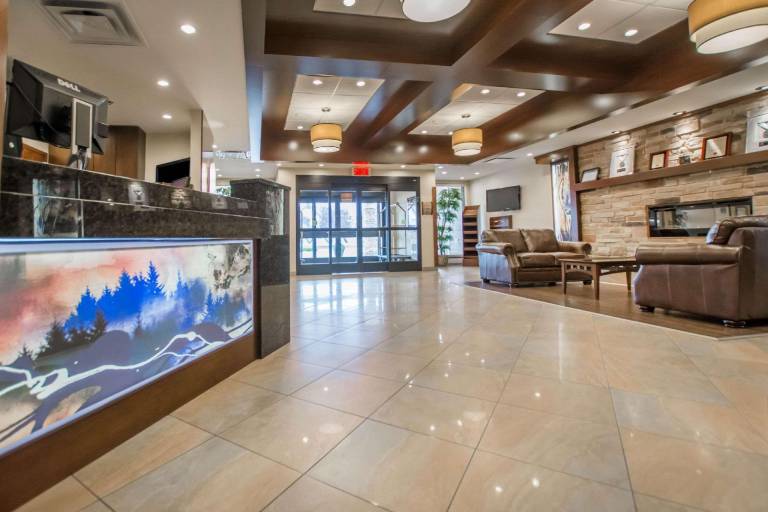 Quality Inn & Suites — photo 2
