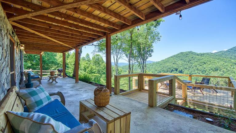 Cabin Cherokee