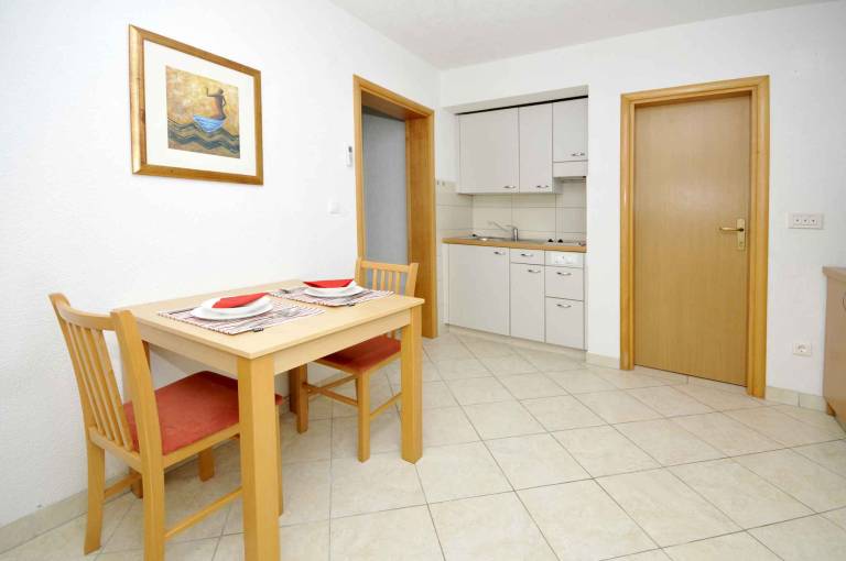 Holiday apartment 150 m from the beach with sea view — photo 5