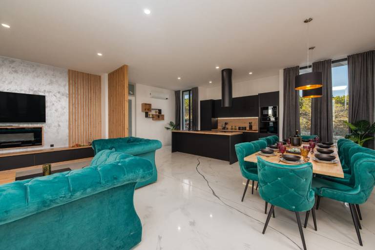 Fully equipped charming villa with private pool, yard & grill | Dogs allowed — photo 4
