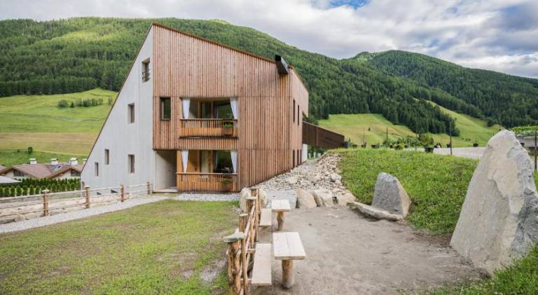 Holiday apartment with yard, grill & terrace — photo 4