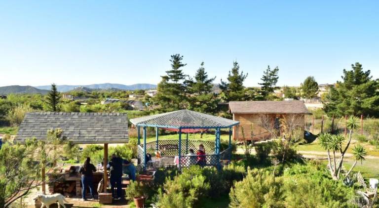 Nice lodge with patio & yard | Pet-friendly in Ensenada