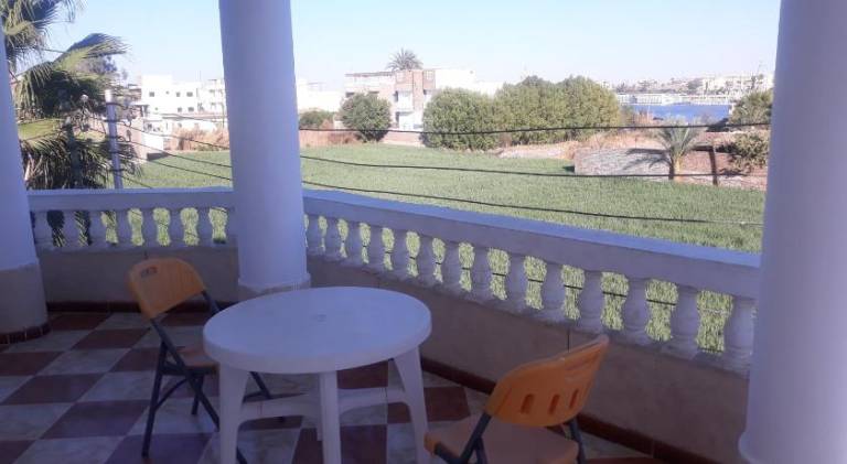 Lovely holiday apartment with barbecue, yard & hot tub | Dogs allowed — photo 3