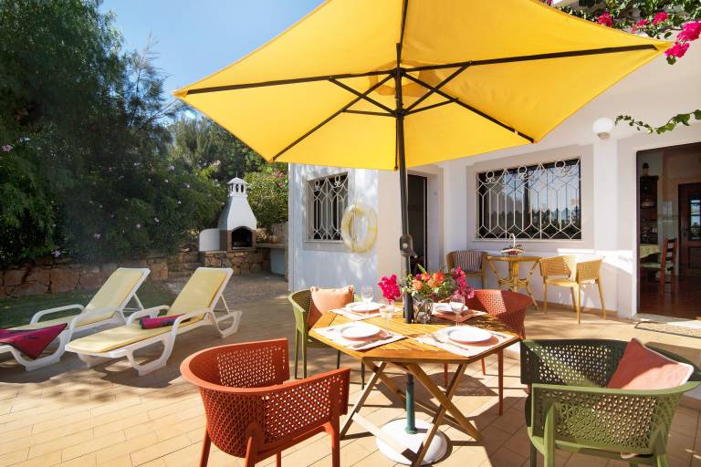 Pet-friendly Casa da Alfarrobeira with Pool & Wi-Fi — photo 4