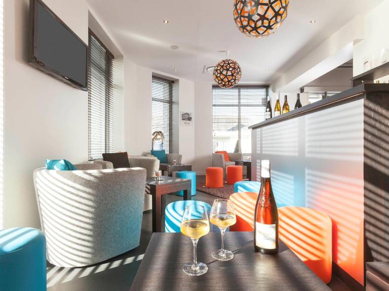 Ibis Styles Saumur Gare Centre Hotel — photo 3