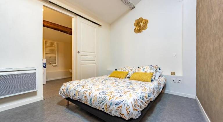Rental apartment with 1 room for 4 persons in Montauban